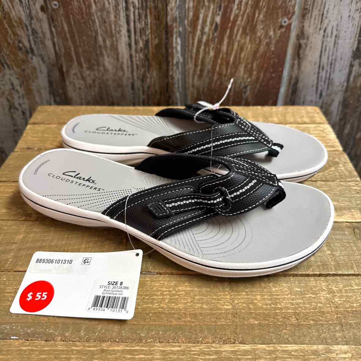 Clark's 8 Black Flipflops