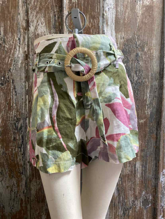 Tahari Size Medium (8/10) Green Print Shorts