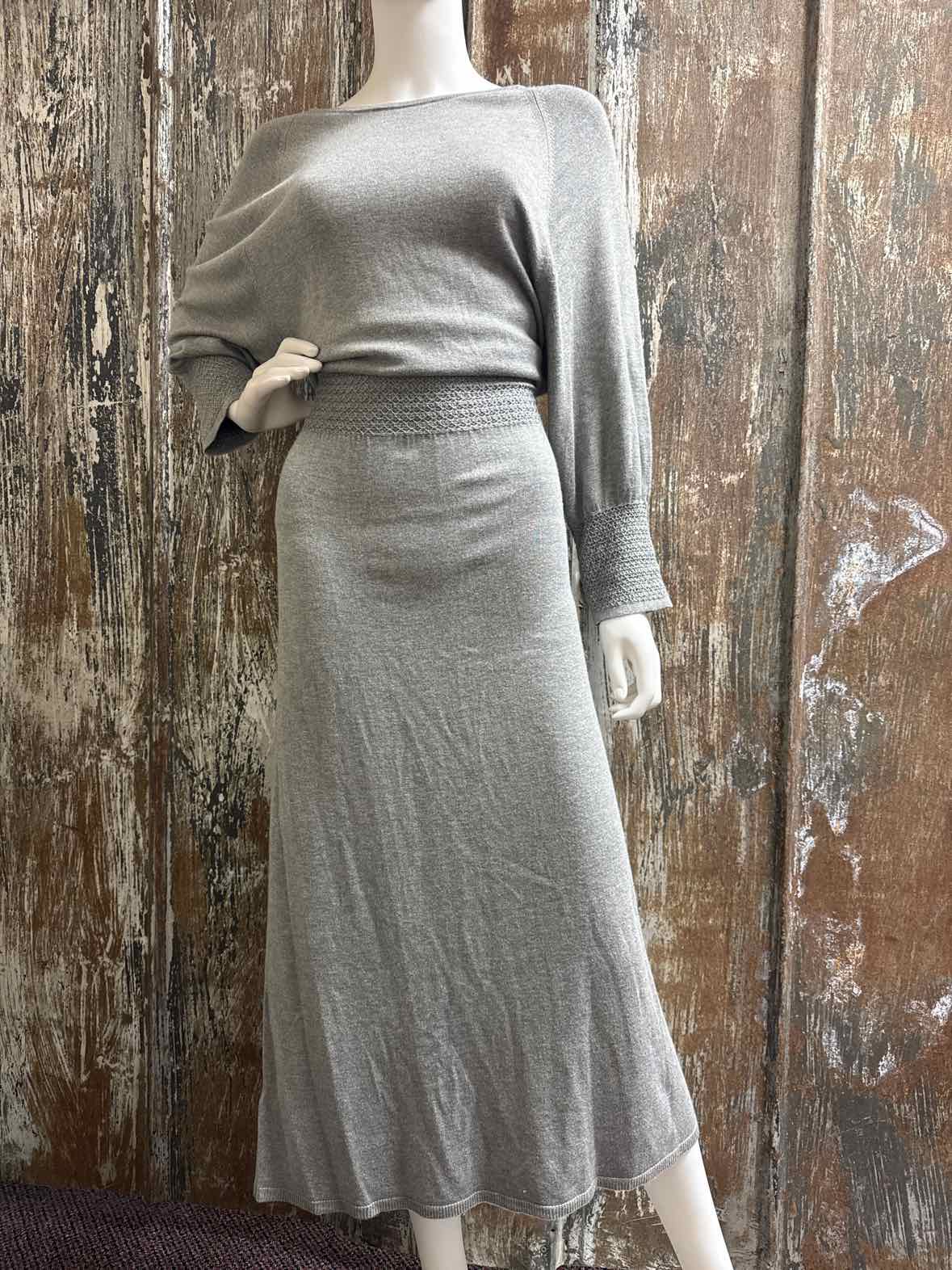 Ann Taylor Size Large Gray Sweater Dress