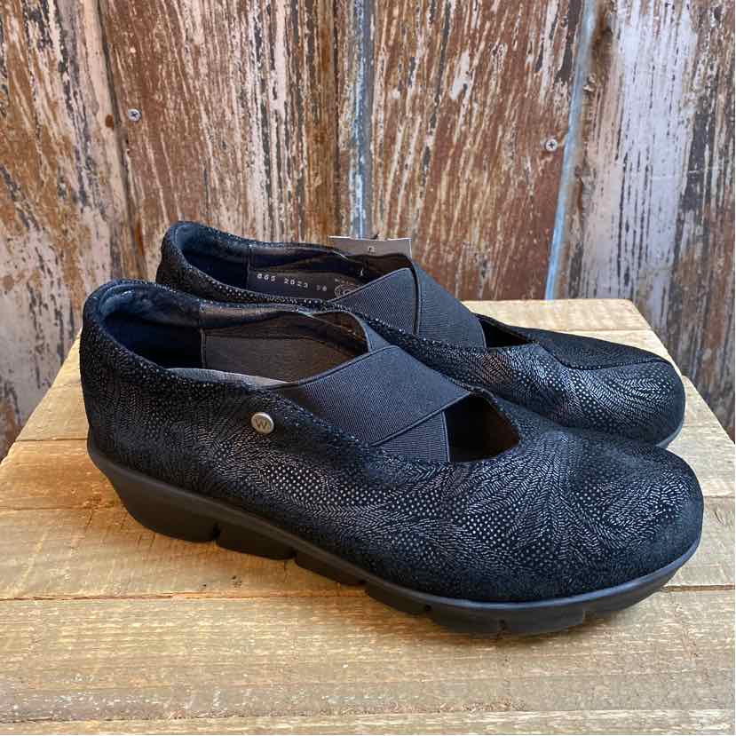 Wolky 7.5 Black Shoes