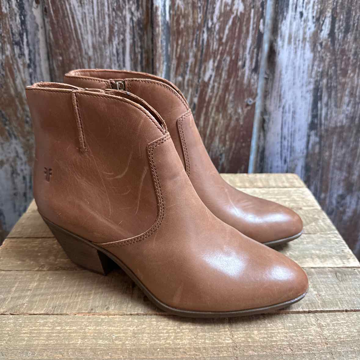 Frye 7 Brown Shoe Booties