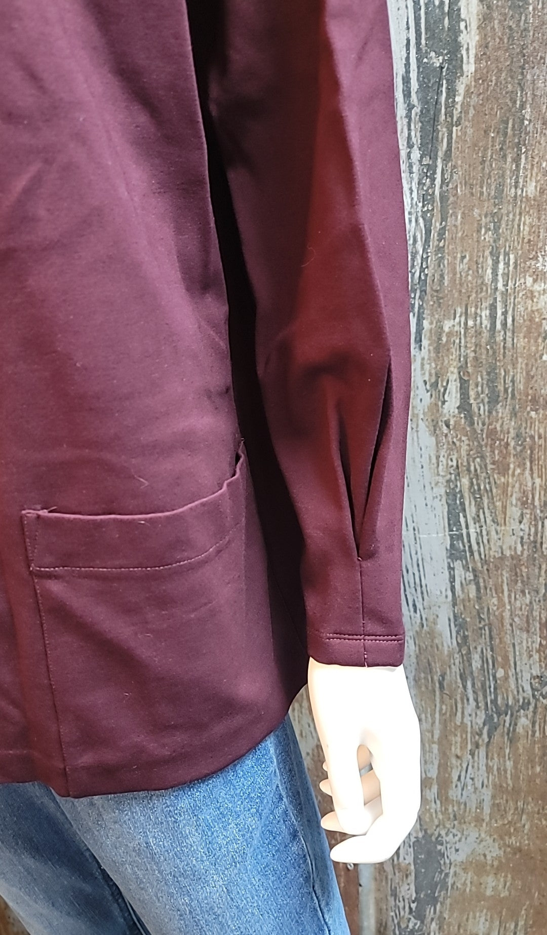 Day 2 Day Size small Maroon Cardigan