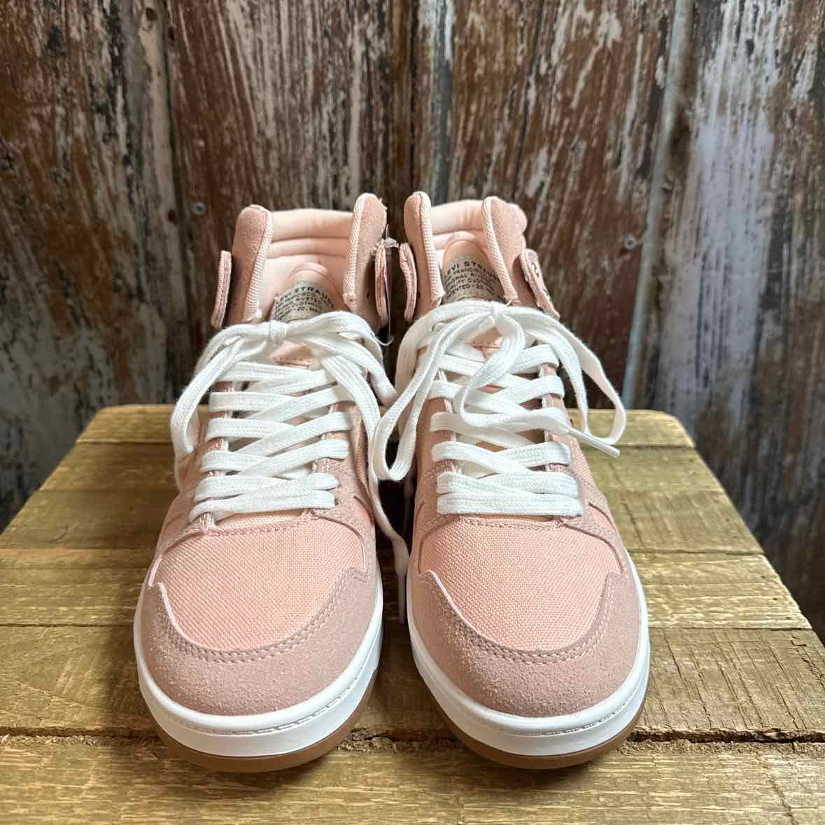 Levi Strauss & Co 7 Pink Sneakers