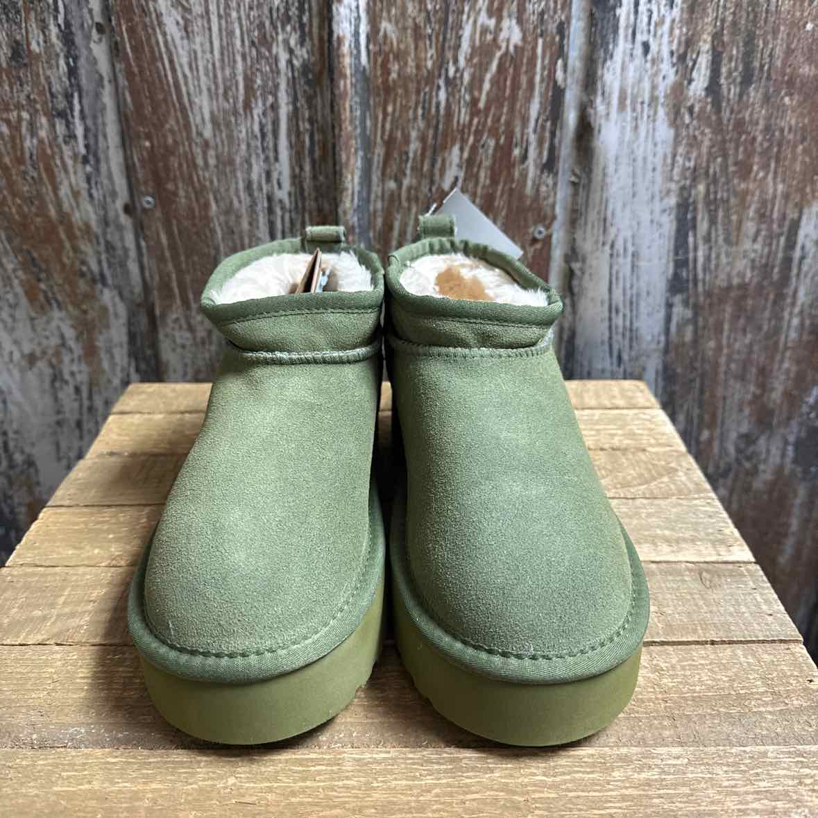 Lamo 7 Green Boots