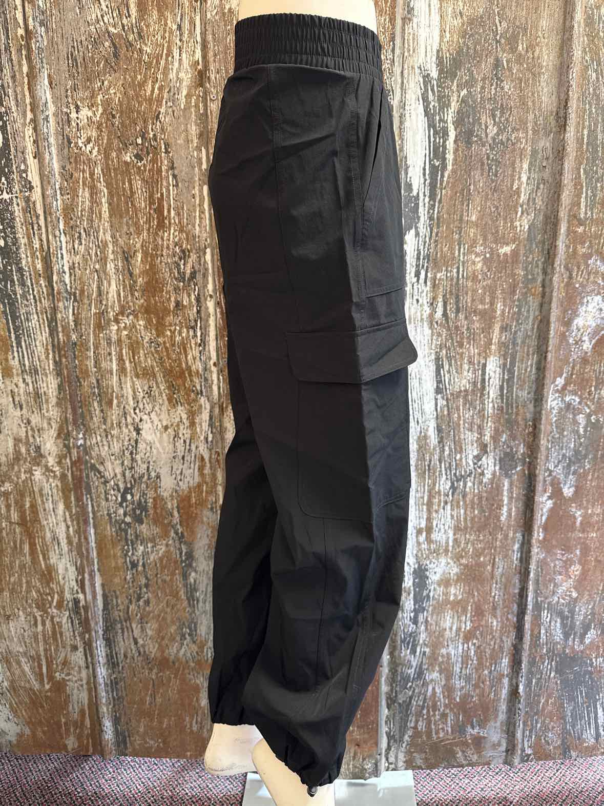 avalanche Size Small (4/6) Black Activewear