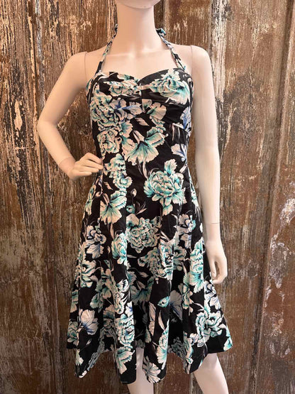 White House Black Market Size 12 (Large) Blue Floral Dress