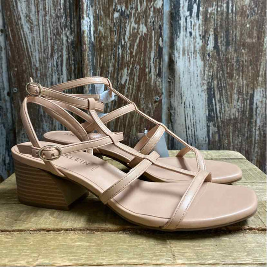 Anne Klein 9.5 Beige Shoes