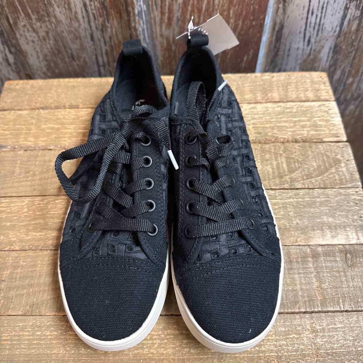 Koolaburra by Ugg 7 Black Sneakers
