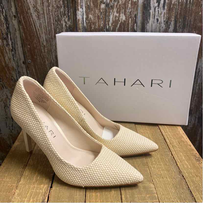 Tahari 5.5 Ivory Shoes