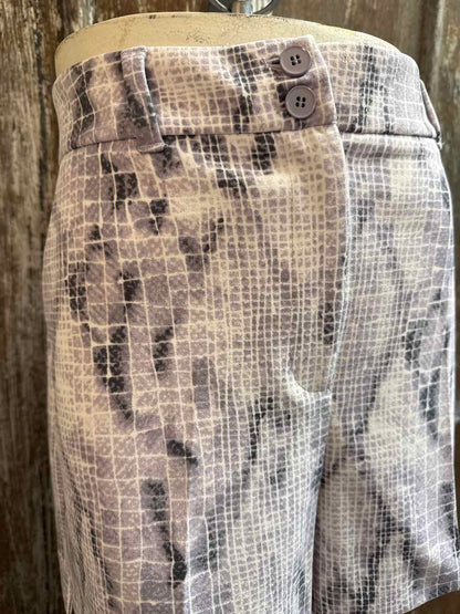 White House Black Market Size 6 Purple Shorts