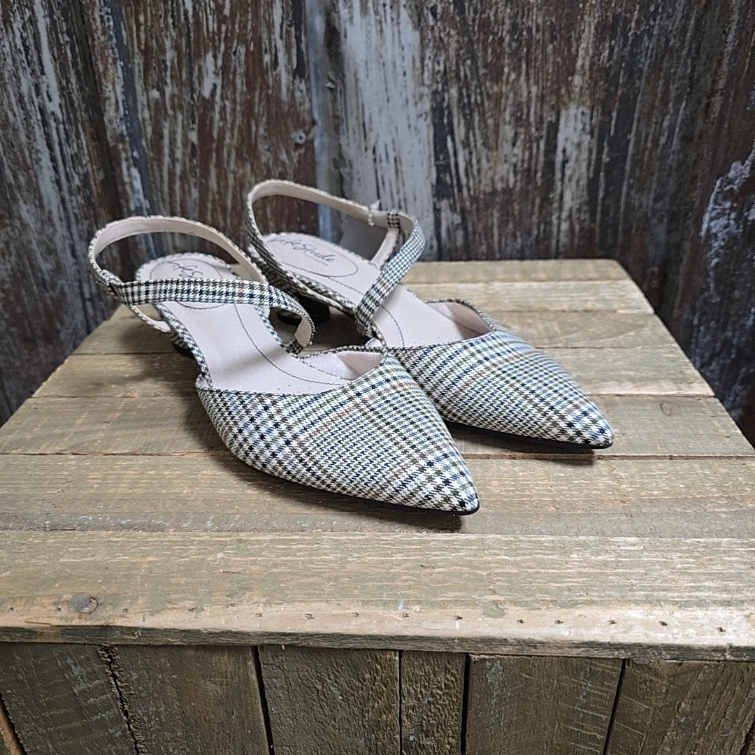 Life Stride 7 Brown Plaid Shoes