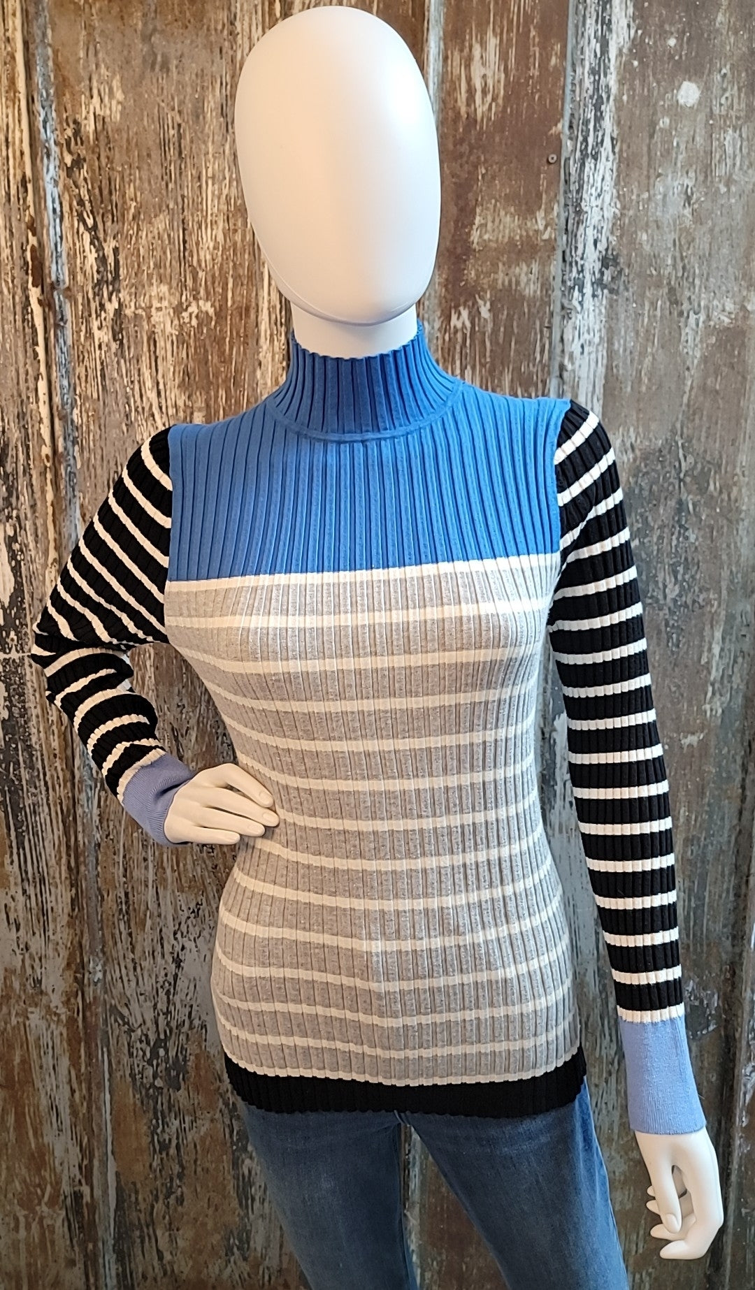 Loft Size Large Petite Gray/Blue Stripe Sweater