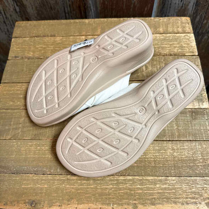 Life Stride 6 White Shoes