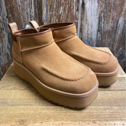 UGG 6 Brown Boots