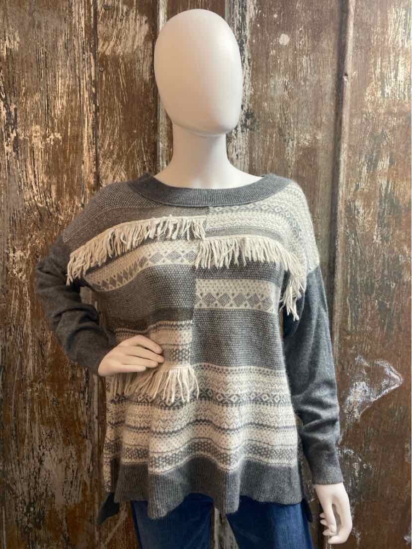 209 wst Size small Gray print Sweater