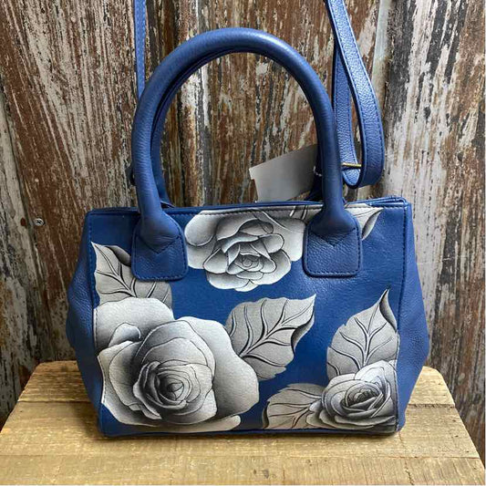 Anushka Purse