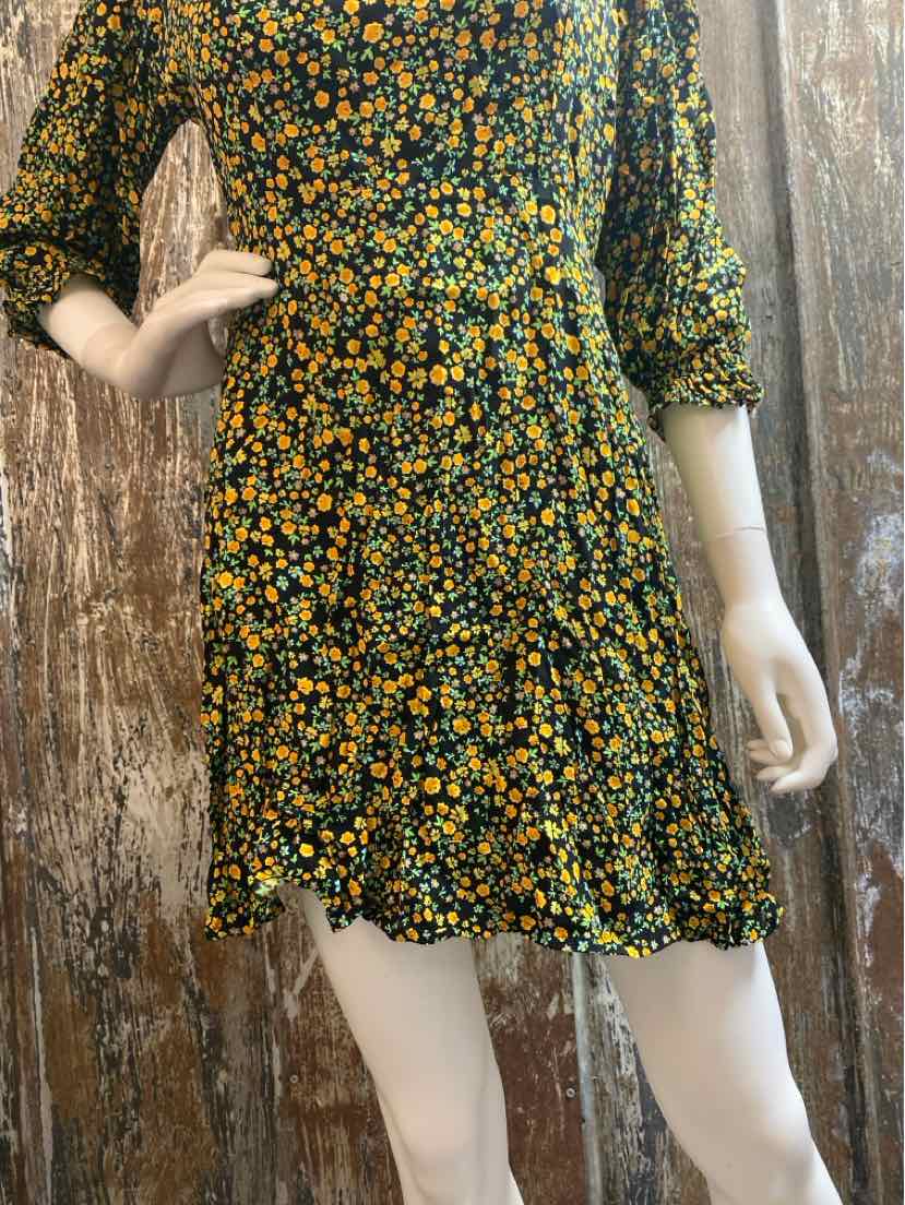 Faithful the Brand Size 4 (Small) Black & Yellow Floral Dress