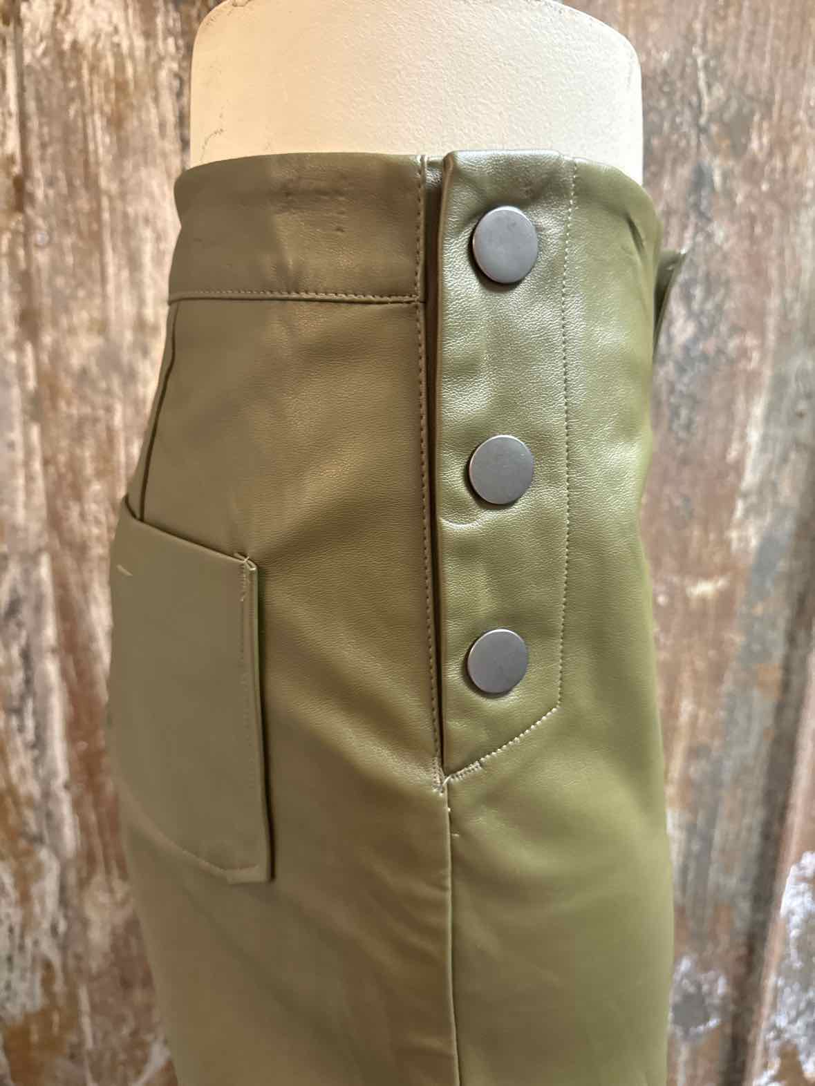 Oat Size 0 Green Crop Pants