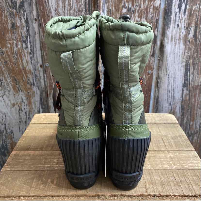 Sorel 8 Green Boots