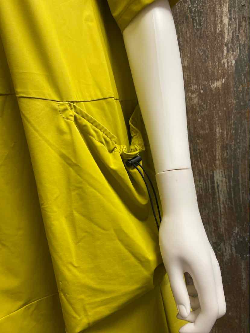 comfy Size Medium Chartreuse Dress