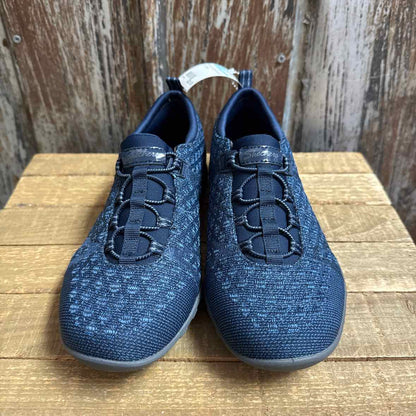 Skechers 6.5 Wide Navy Sneakers