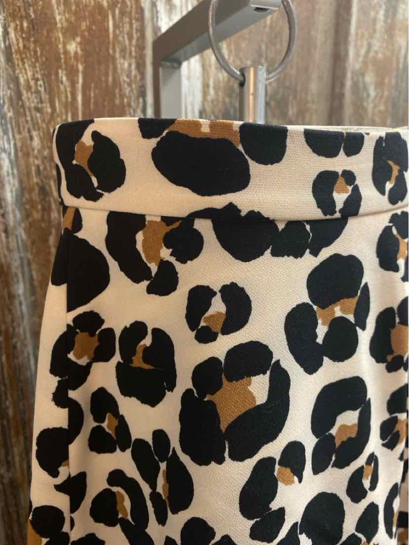 Ann Taylor Size 2 Animal Print Skirt