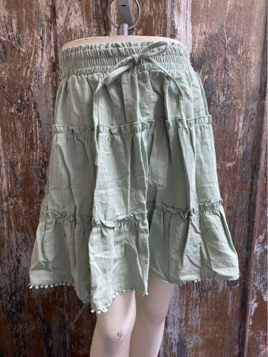 C+D+M Size Large (12/14) Green Skirt