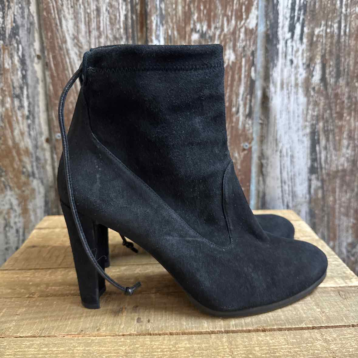Stuart Weitzman 8.5 Black Shoe Booties