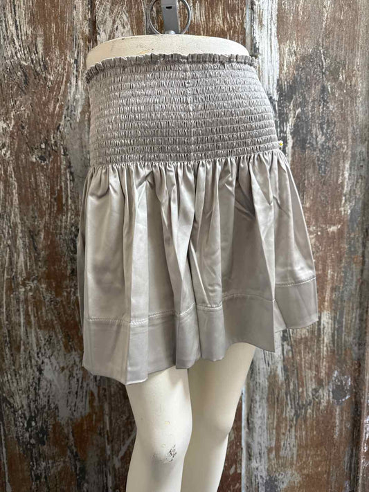 Natural Life Size Medium (8/10) Gray Shorts