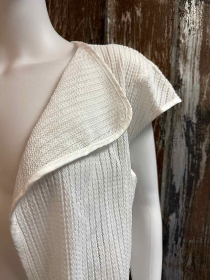 Damee, Inc Size Small/Medium White tops