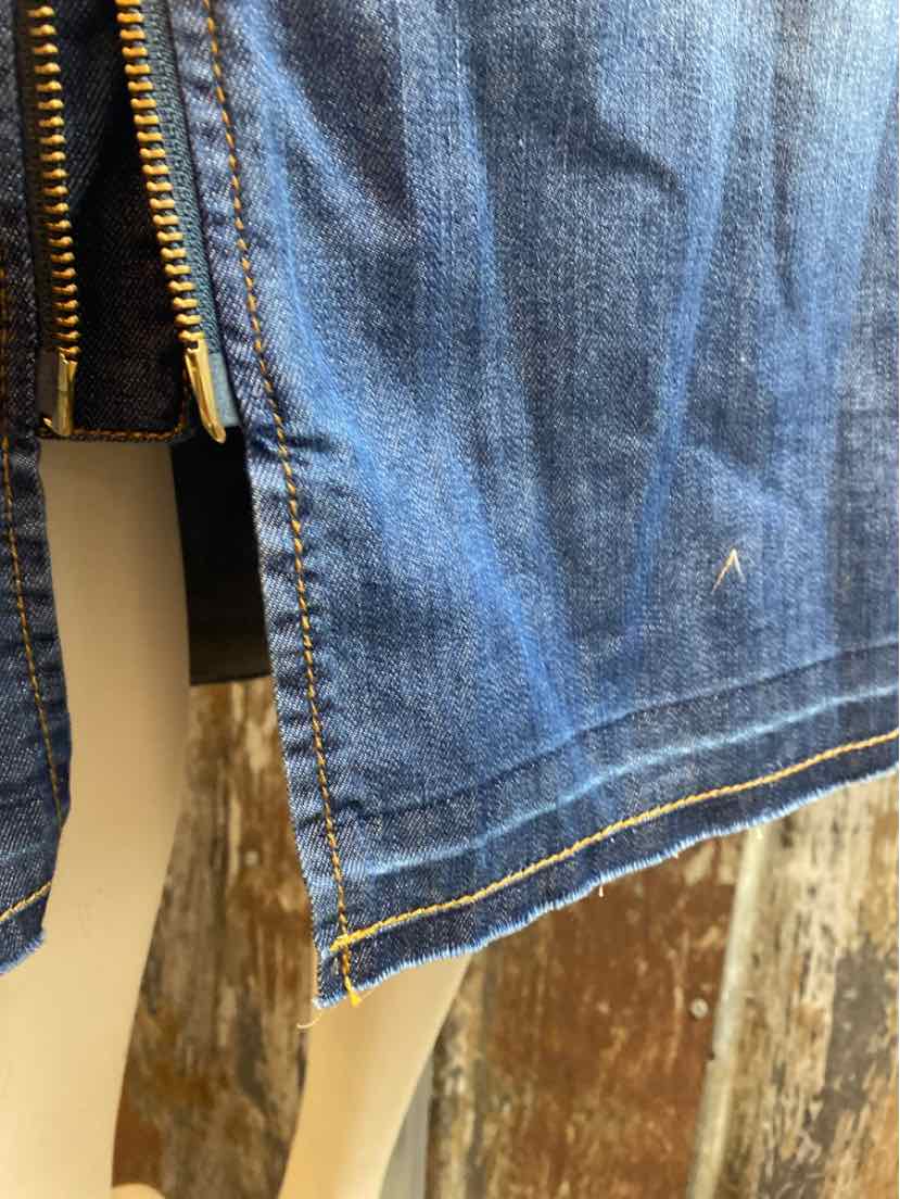 Chico's Size Small (4/6) Denim Skirt