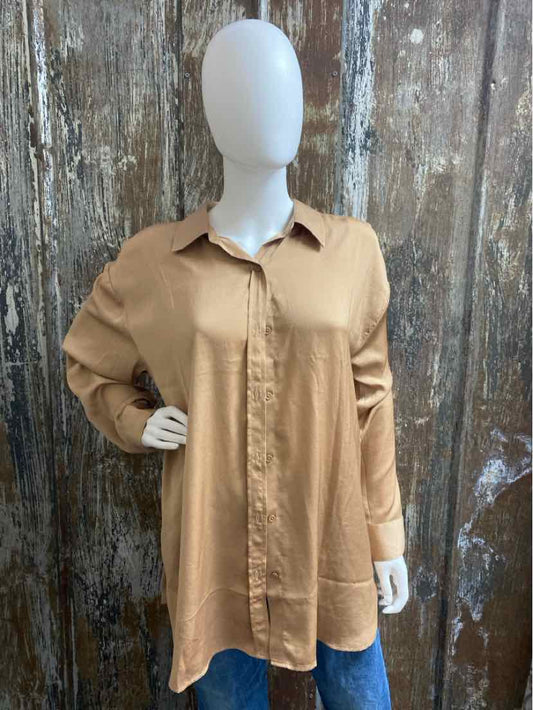 Banana Republic Size Large Brown tops