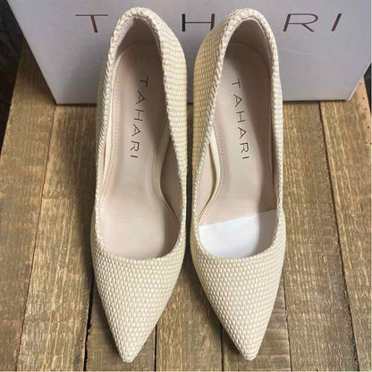 Tahari 5.5 Ivory Shoes