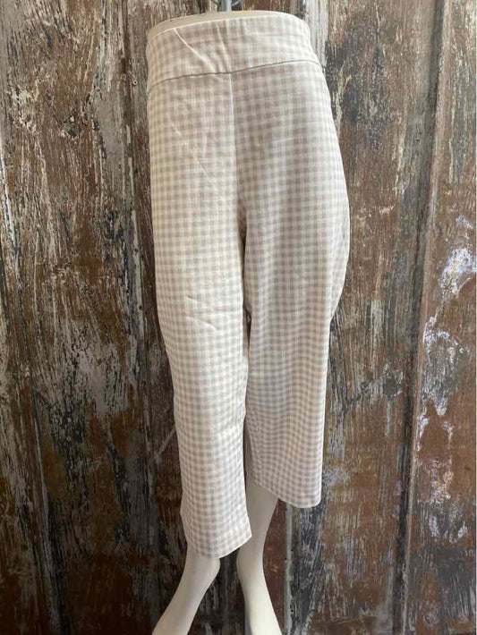 Croft & Barrow Size 18 tan check Capri Pants