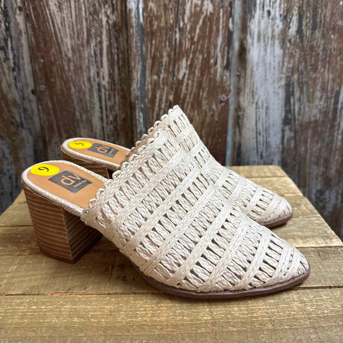 Dolce Vita 9 Cream Shoes