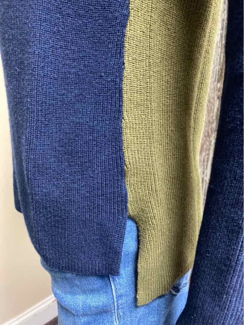 OST Size small Navy/Green Sweater