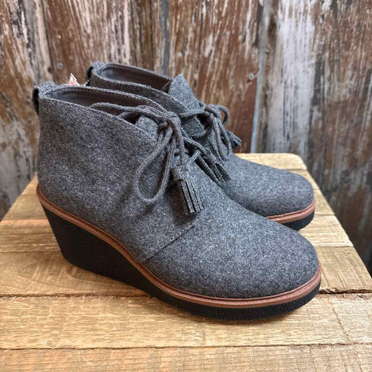 Dr. Scholl's 6 Gray Shoes