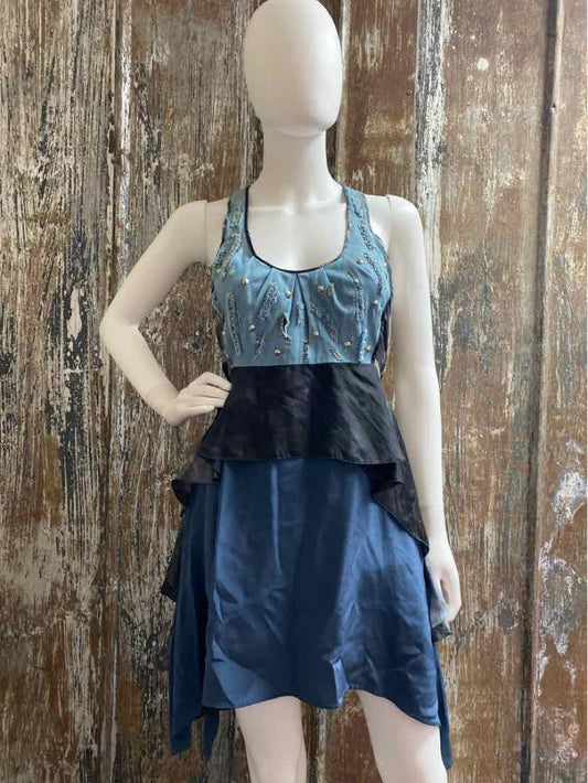 Sachin & Babi Size 4 Blue Dress