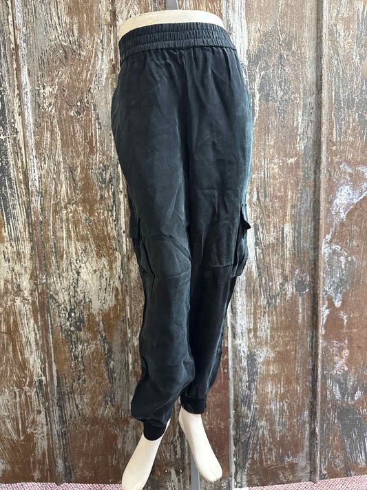 Alice and Olivia Size Medium Black Pants