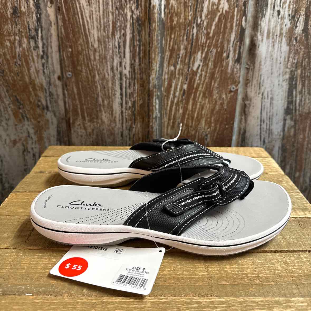 Clark's 8 Black Flipflops