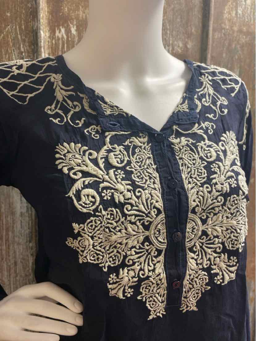 Johnny Was Size Extra Small Petite Navy tops