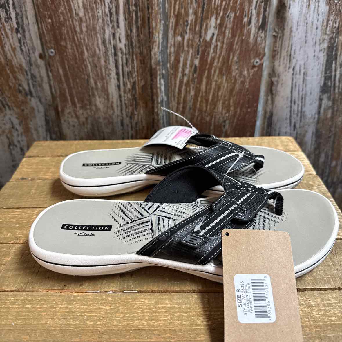 Clark's 8 Black Flipflops