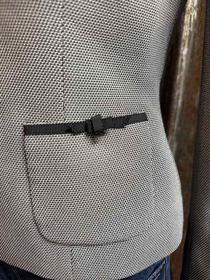 Tahari - Arthur S. Levine Size 4 (Small) black/white Blazer