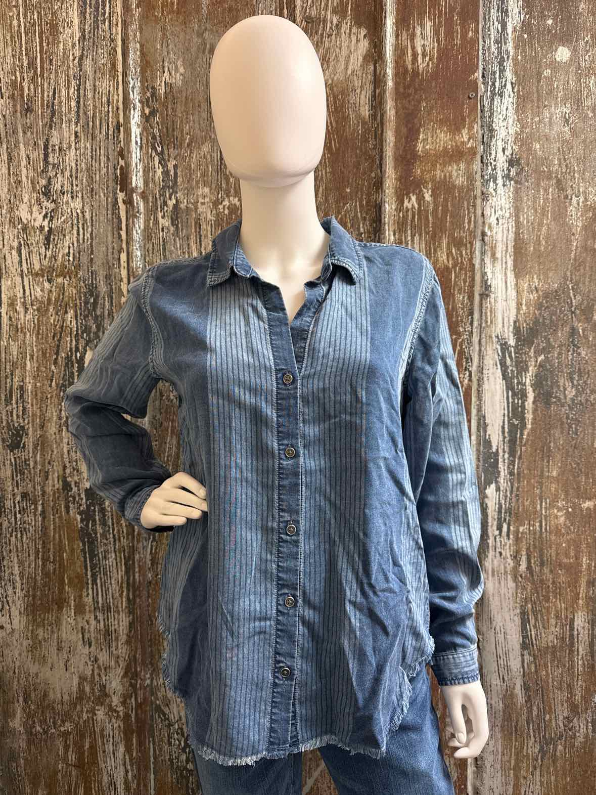 cloth & stone Size Medium Blue tops
