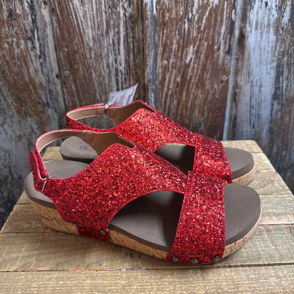 Botique by Corkys 9 Red Sandals
