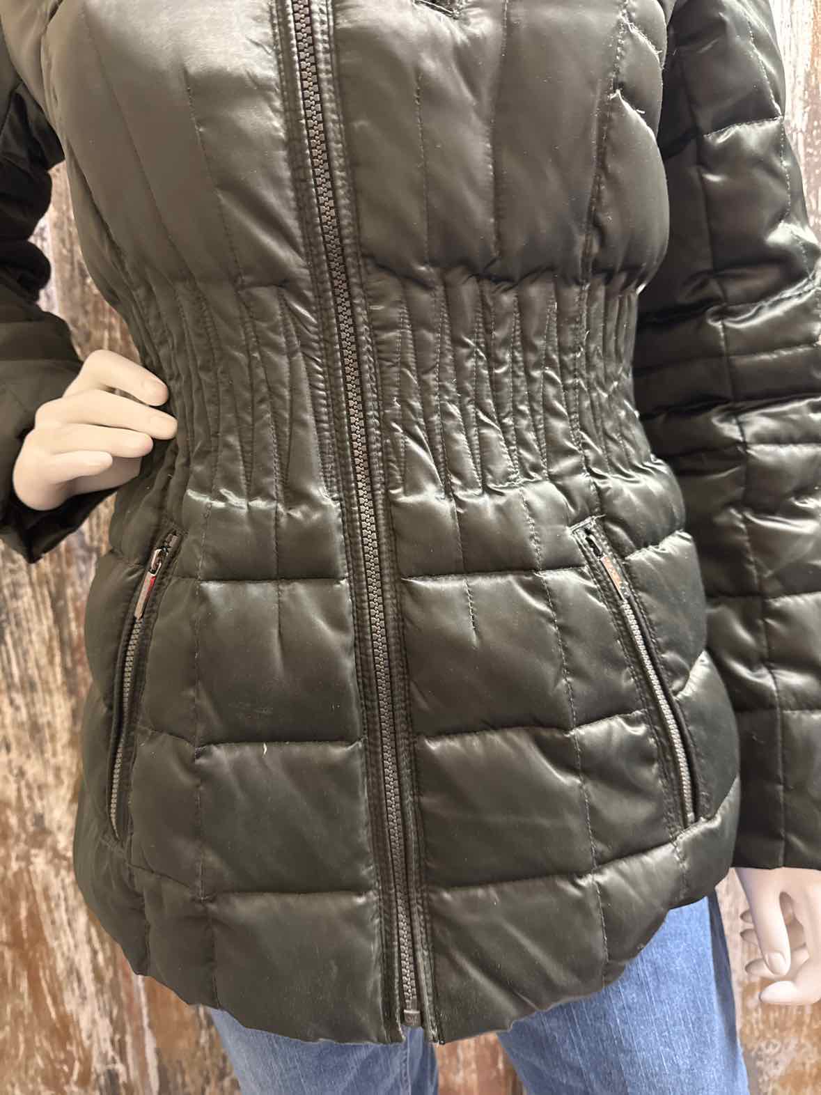 Laundry by Shelli Segal Size small Green Coat