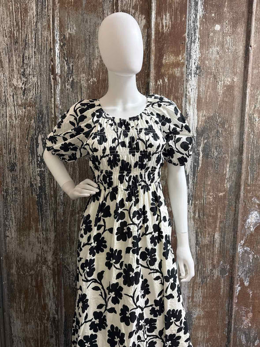 Polagram Size Medium Black & Cream Dress