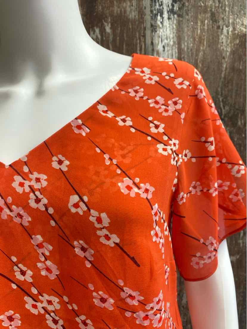 cabi Size Medium Orange floral tops