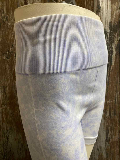 ITZON Size Medium (8/10) periwinkle Shorts