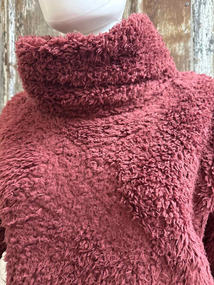 lululemon Size Medium Maroon Fleece Top